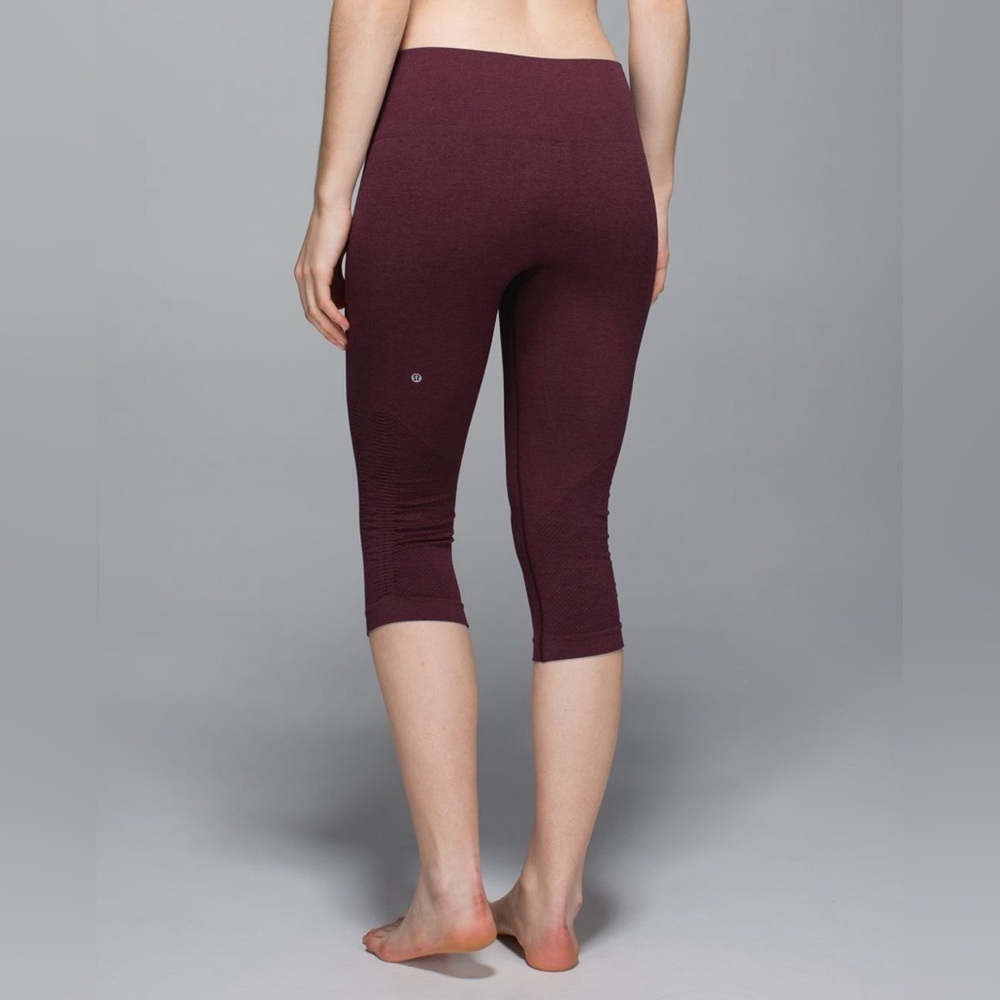 1 Lululemon In The Flow Crop II - Heathered Bordeaux Drama